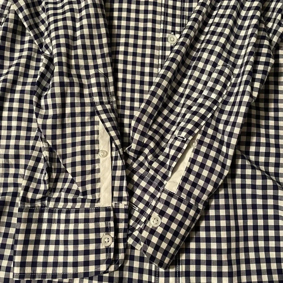 100% cotton J Crew Poplin Button up - Picture 7 of 10